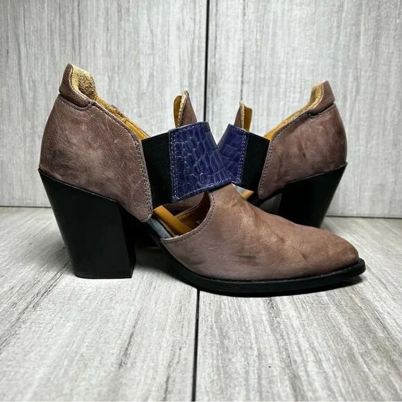 John Fluevog Entrance Room 502 Ankle Boots Booties Bumped Toe Women’s Size 8 - Picture 3 of 10